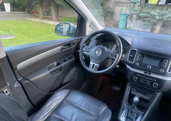 Volkswagen Sharan cena 28300 przebieg: 255700, rok produkcji 2011 z Ostróda małe 46